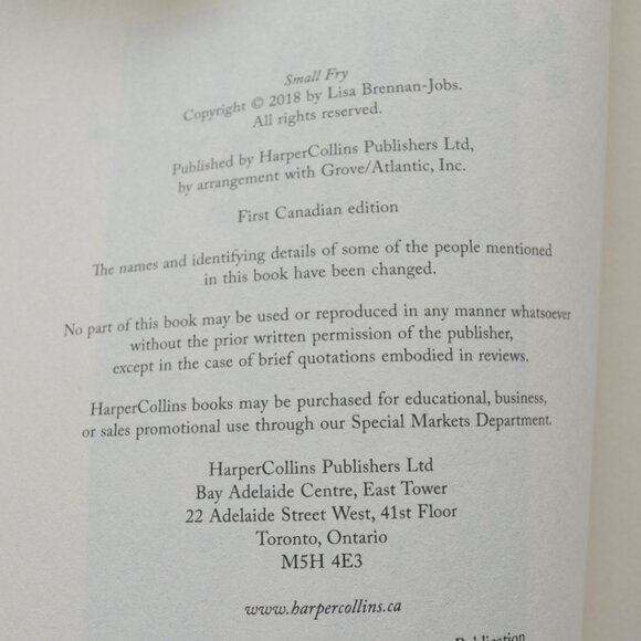 Small Fry A Memoir Lisa Brennan-Jobs - Picture 3 of 3